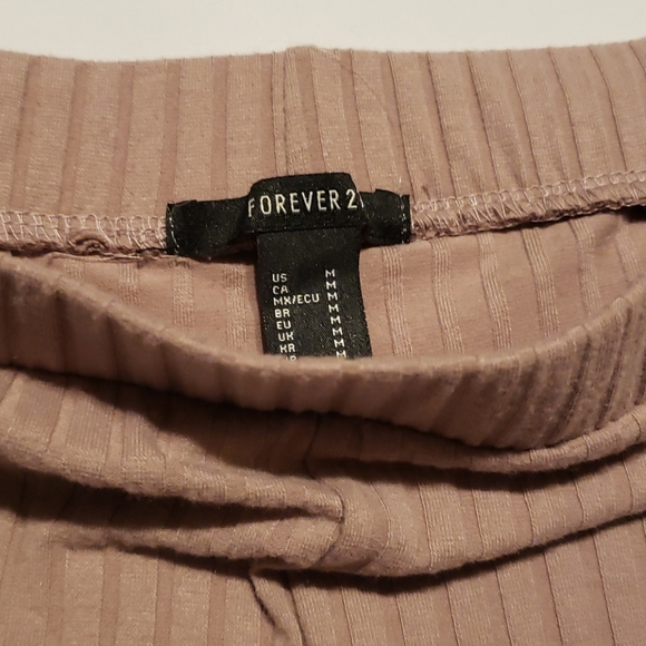 Forever 21 Cropped 2 Piece Set - Picture 4 of 4